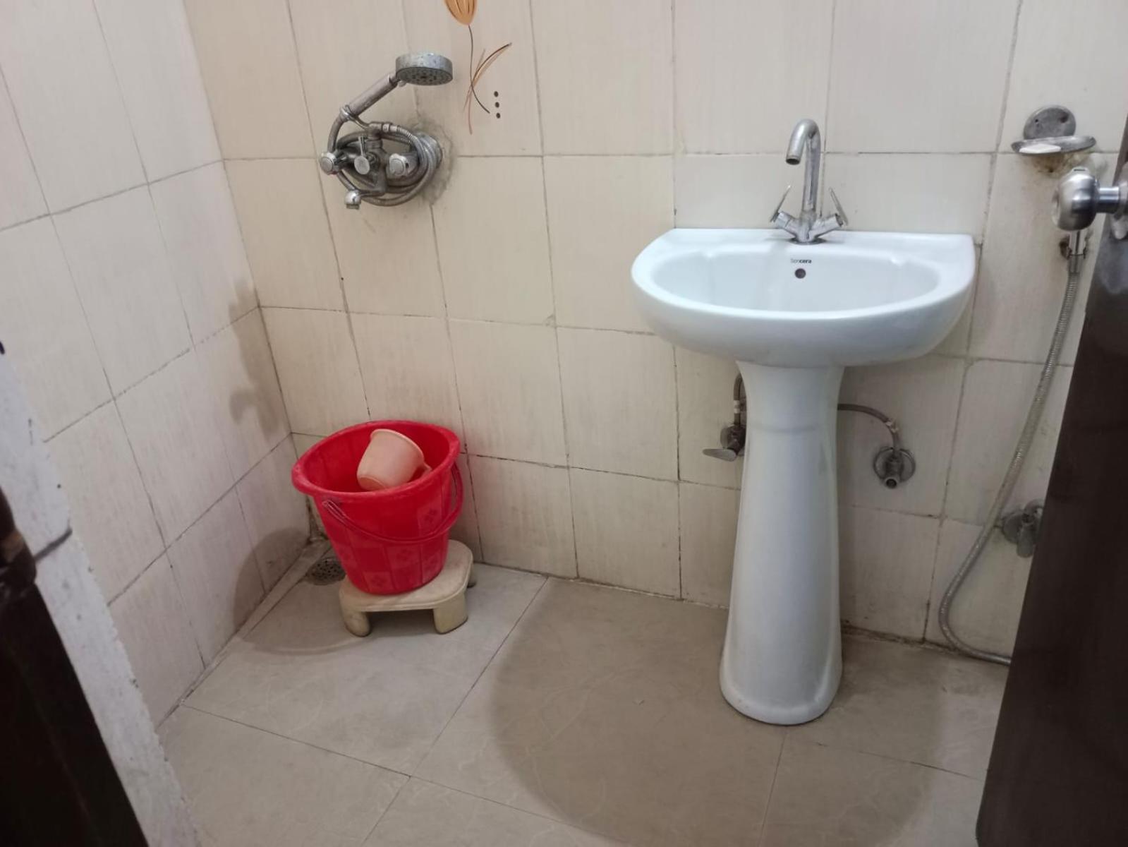 Airport Hotel Pariksheet Inn Ню Делхи Екстериор снимка
